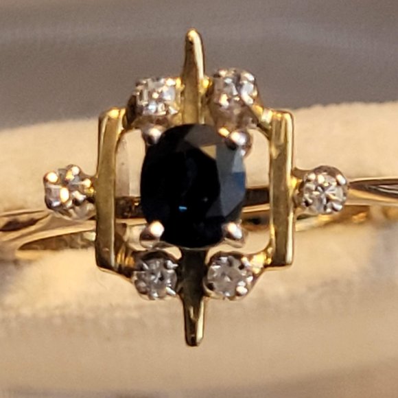 14K Gold Ring with gemstones (small diamonds and saphire) - Picture 2 of 14